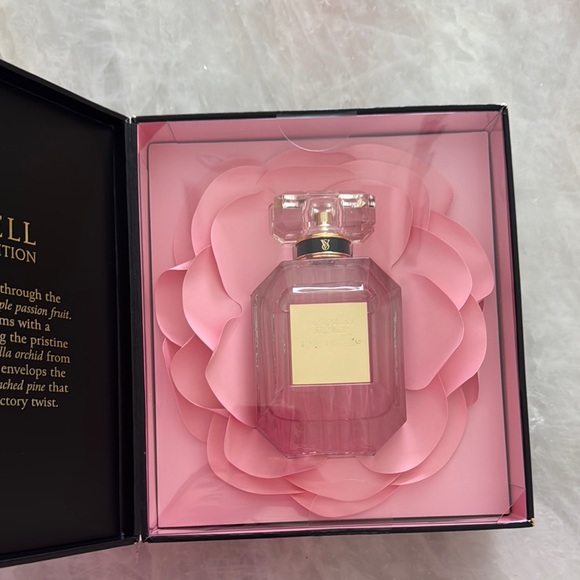 Victoria’s Secret bombshell 15th anniversary